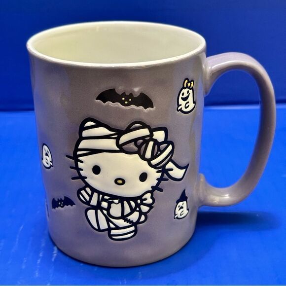 Hello Kitty Mummy Halloween ceramic Mug - Picture 1 of 6
